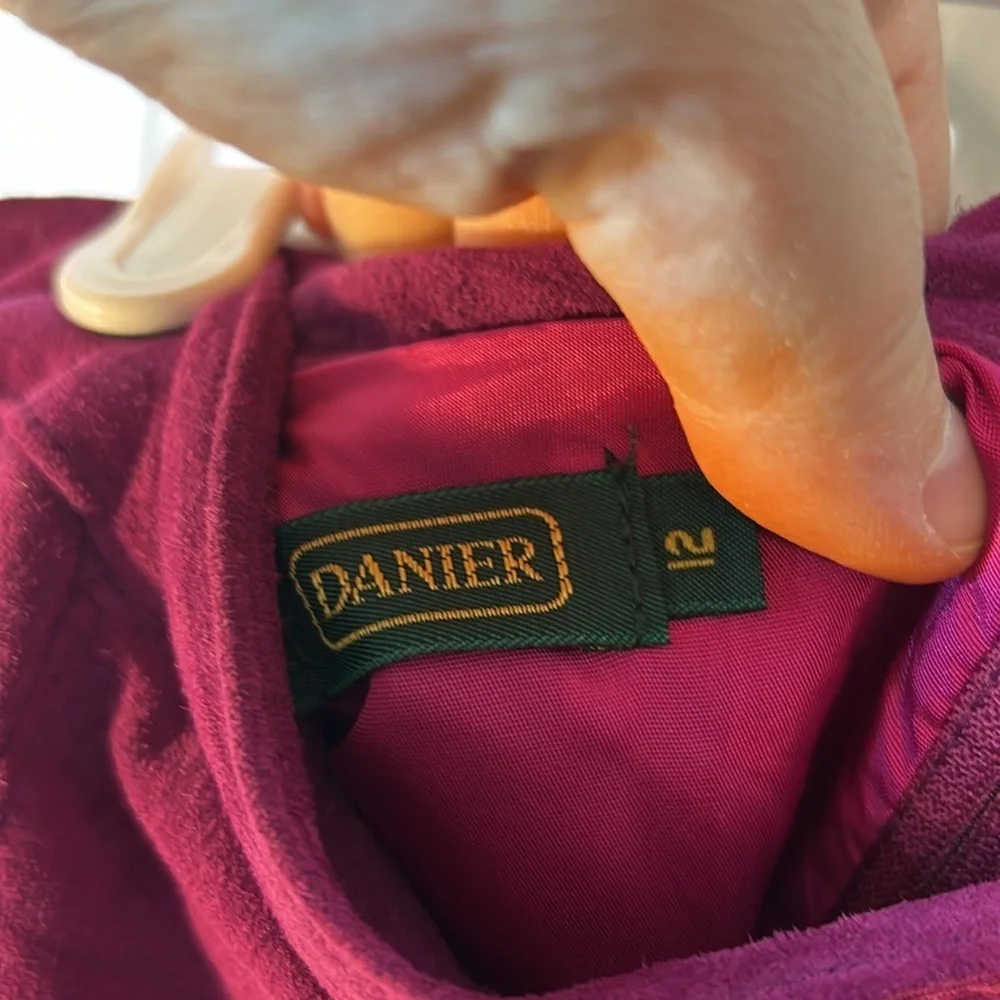 Danier Magenta Pencil Skirt - Picture 3 of 9